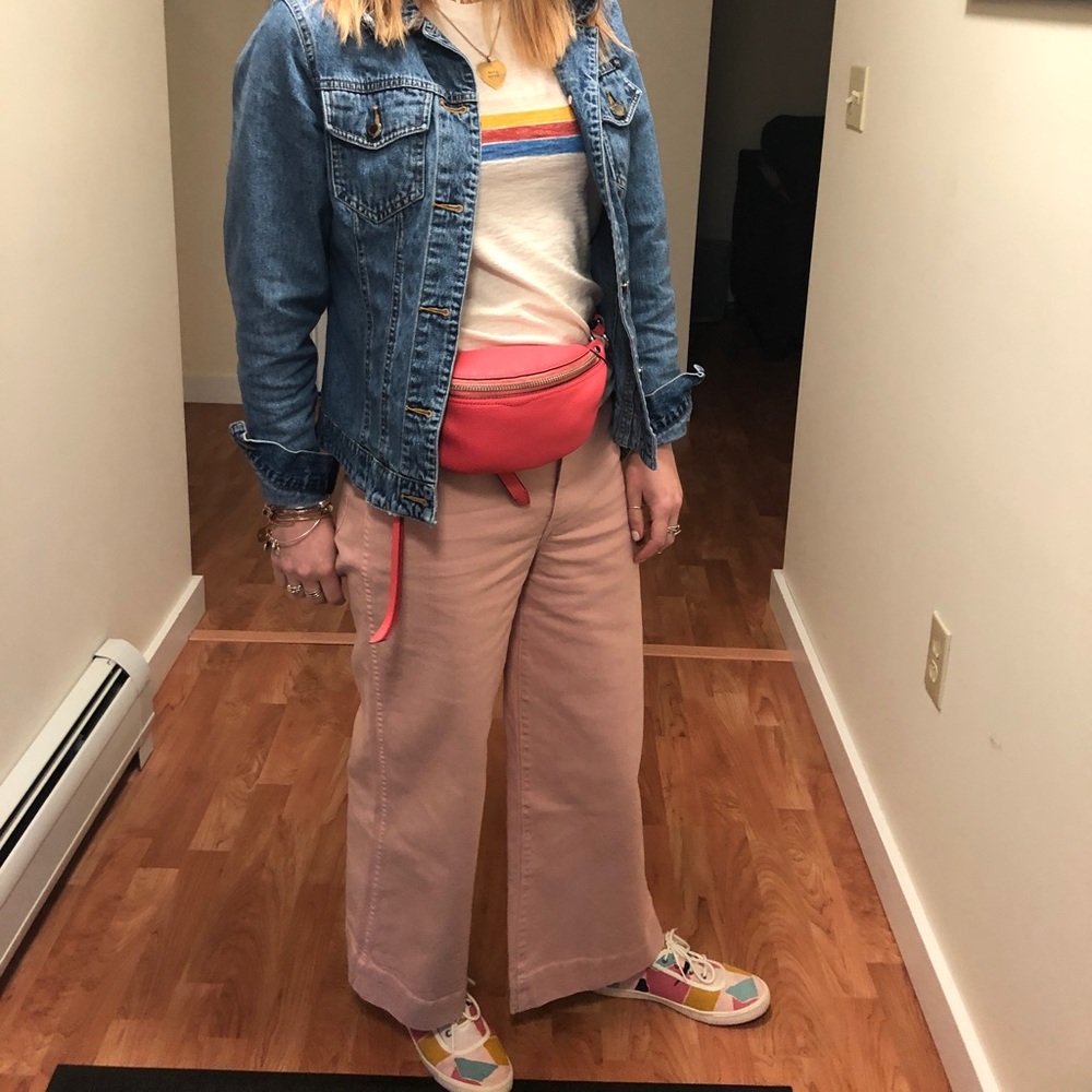 Madewell wide leg, cropped pink denim pants size 25. Great condition.